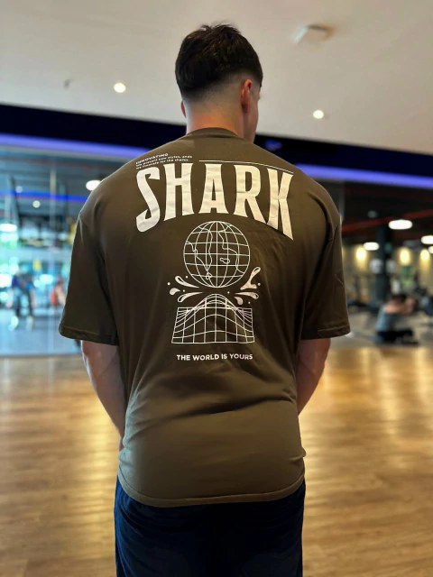 remera negra